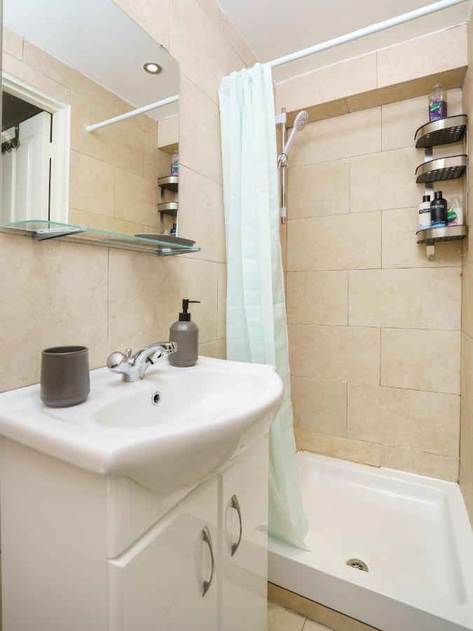 Kensington Nest Serviced Studio 2 London Exterior photo